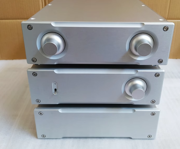 Refrigerated Display Case - ตัวถังแอมพลิฟายเออร์อลูมิเนียมสีเงินขนาดเล็ก / กล่องใส่ปรีแอมป์ / กล่องแอมป์ DIY