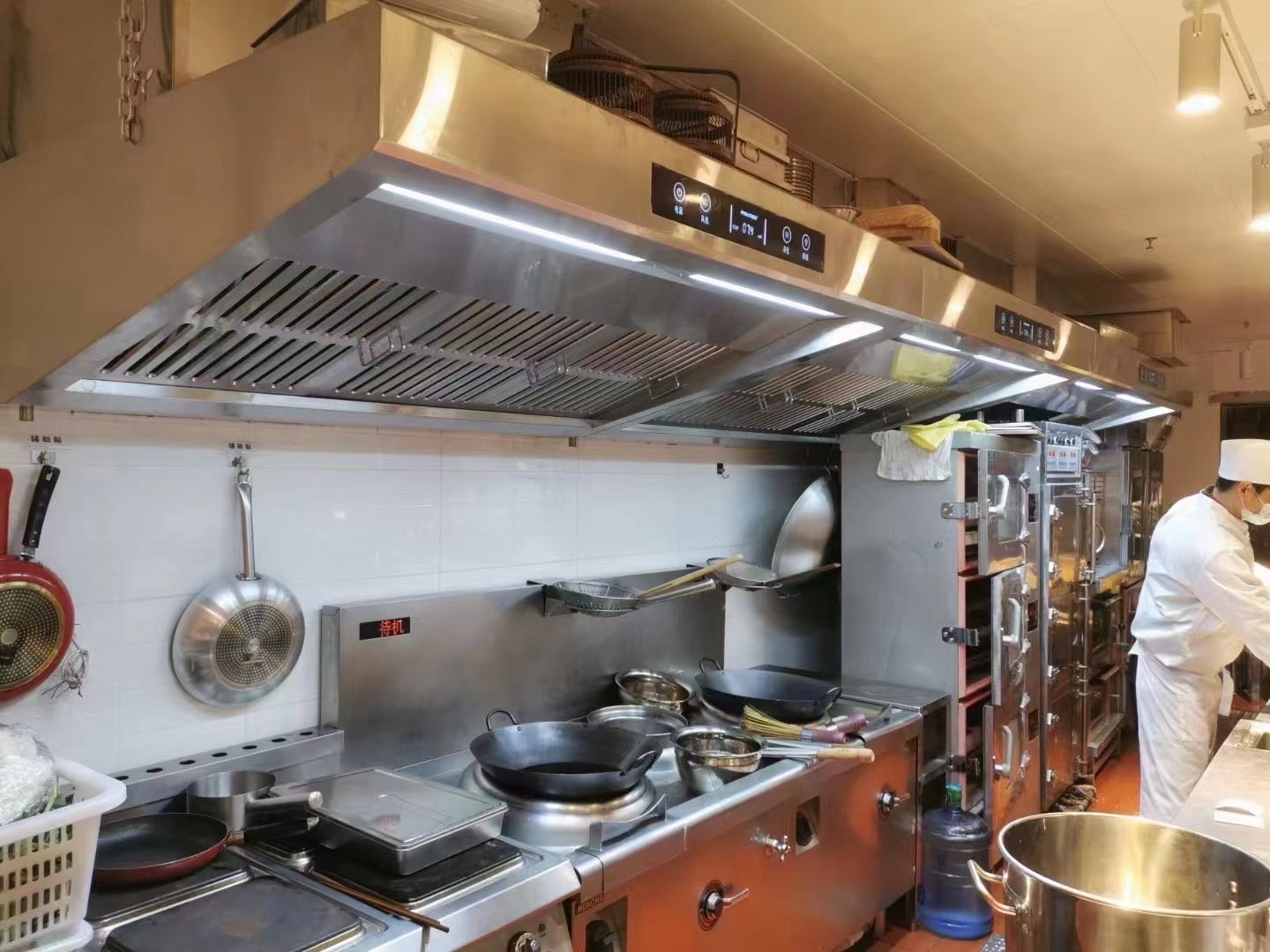 เครื่องดูดควันสำหรับร้านอาหาร  - Commercial Kitchen Vent Hood บทวิจารณ์และราคา